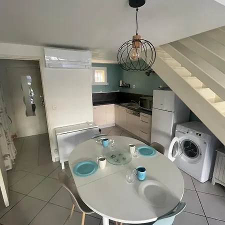 Maisonnette Cosy Piscine Parking Apartman