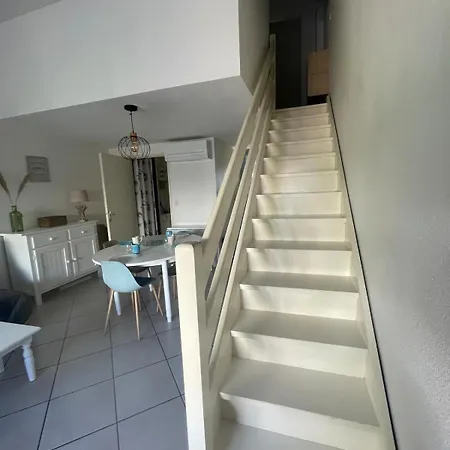 Maisonnette Cosy Piscine Parking *