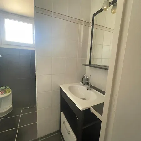 Maisonnette Cosy Piscine Parking *